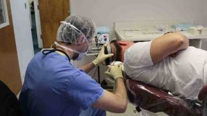 Tips to Consider While Picking a Hair Transplant Clinic