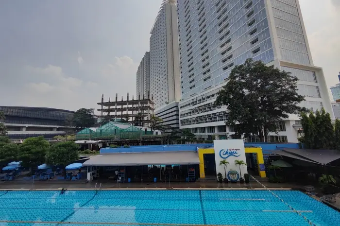 Cikini Swimming Pool, Swimming Pool with Various Exciting Rides in Jakarta