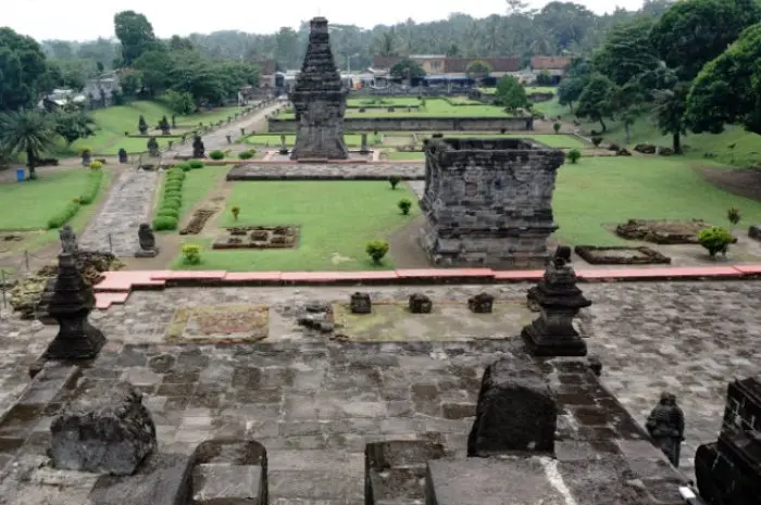 Tourist Destinations in Blitar that Offer Natural Beauty and Educational Tourism